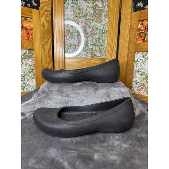CROCS At Work Flat Women's Size 8 Shoes Black Iconic Comfort Ballet Slip On - Picture 2 of 7